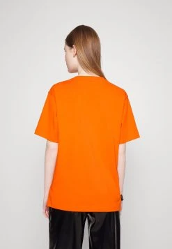 Puma Downtown Relaxed Graphic Tee - Print T-Shirt - Cayenne Pepper -Fashion clothing 0409c5706d9441fdb64819958eedada9