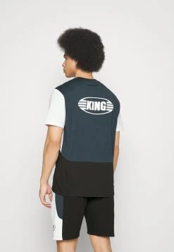 Puma King Tee - Print T-Shirt - Dark Night/Black/White -Fashion clothing 081d79d265294722839f4cfc152cf2e4