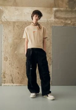 Puma Downtown Logo Tee - Print T-Shirt - Granola -Fashion clothing 0be7c3cb33054b9d9aedebfdfa32c887