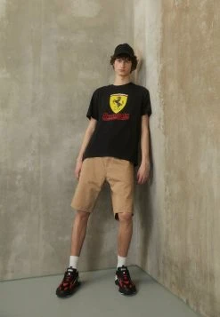 Puma Ferrari Race Big Shield Tee Heritage - Print T-Shirt - Black -Fashion clothing 0eac126e54dc4bd692b27910e81178b2