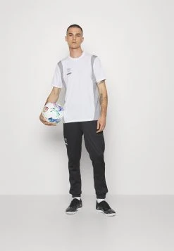 Puma King Pro - Sports T-Shirt - White/Concrete Gray 9 Puma King Pro - Sports T-Shirt - White/Concrete Gray -Fashion clothing 17bbfa7e05da4164bcbacb0d89eff161