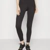Puma Flawless- Leggings - Black -Fashion clothing 1d3e0bea7f4840fa8cba8bd004bd4214