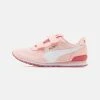 Puma Runner Unisex - Trainers - Rose Dust/White/Heartfelt -Fashion clothing 20e1b6e326a5417394a65115843ed68d