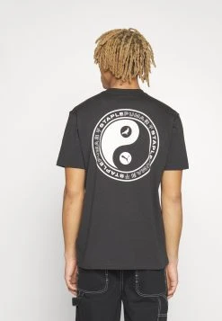 Puma Staple Tee - Print T-Shirt - Puma Black -Fashion clothing 263d245a8e4a424eadb77cea65a42f2a