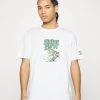 Puma Classics SuperGraphic - Print T-Shirt - White -Fashion clothing 2c462d9e5cc04375a983c26bb0d31a84