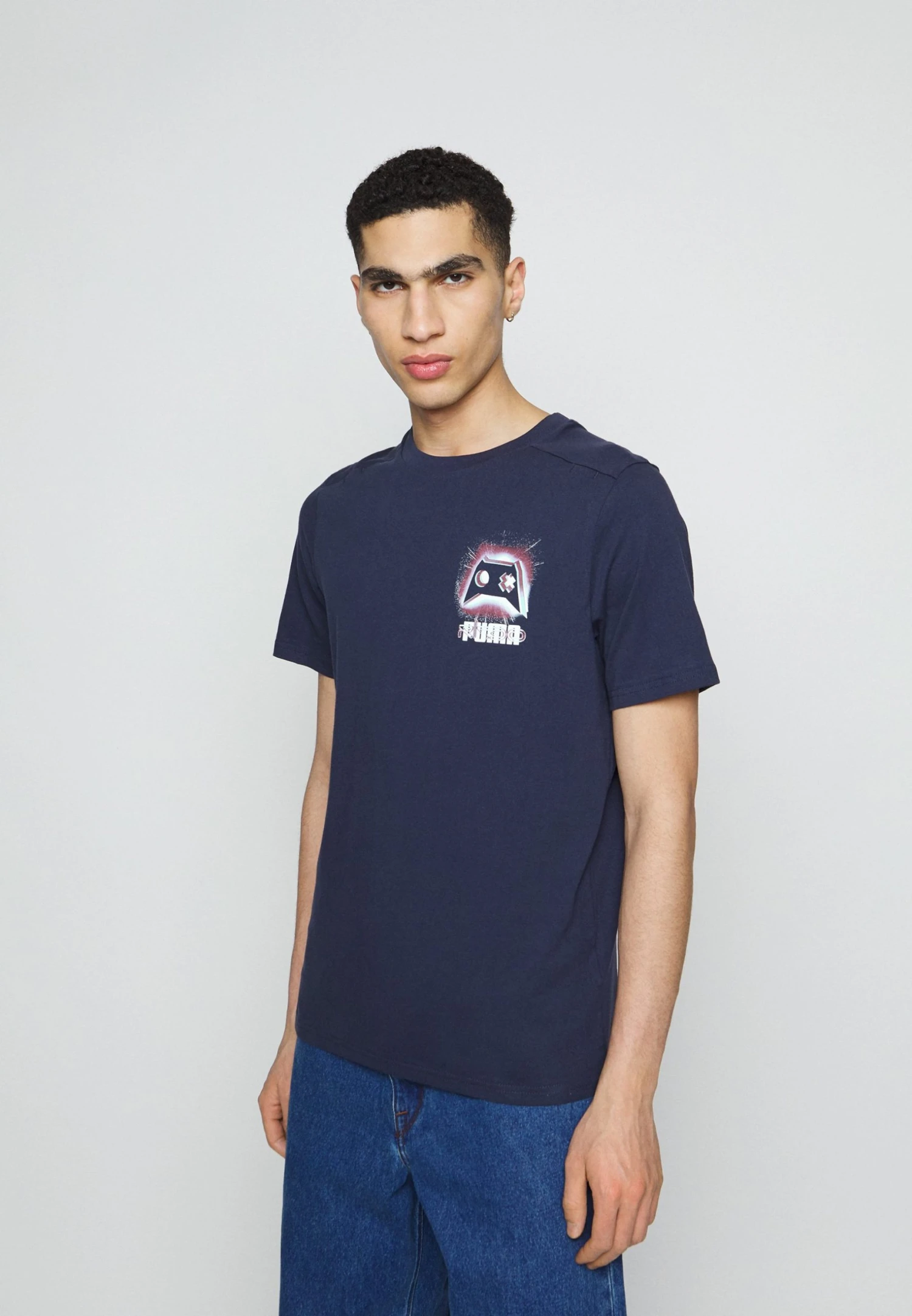 Puma Gaming Icon Tee - Print T-Shirt - Parisian Night 3 Puma Gaming Icon Tee - Print T-Shirt - Parisian Night