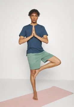 Puma Studio Unwind Short - Sports Shorts - Eucalyptus 11 Puma Studio Unwind Short - Sports Shorts - Eucalyptus -Fashion clothing 3c4e2a7c524546ea9e4b6730b8be7157