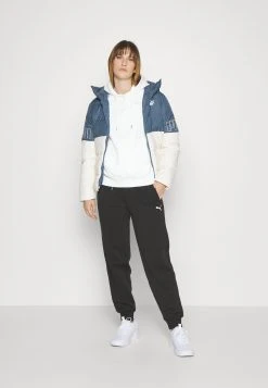 Fashion clothing -Fashion clothing 4429598198a54e6a9c08415eb0aada59