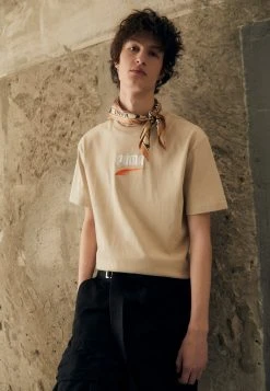 Puma Downtown Logo Tee - Print T-Shirt - Granola -Fashion clothing 4a28ed6401444ed088d9c073d4b0551e