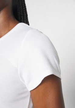 Puma Logo Ultrabreathe Tee - Sports T-Shirt - White -Fashion clothing 4ef3d91a45134bf88fb02e7755224077