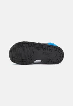 Puma Cabana Racer 20 Unisex - Trainers - Black/White/Victoria Blue -Fashion clothing 54b8599442b041eab7e717bbadacbb75