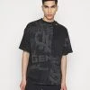 Puma Gen - Print T-Shirt - Black 2 Puma Gen - Print T-Shirt - Black -Fashion clothing 636dbb8ba8e7445ab866aab3e5012e63