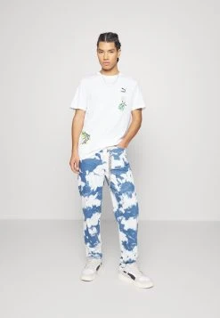 Puma Classics Super Graphic Tee - Print T-Shirt - White -Fashion clothing 6b001c2b20c0445c895ce939a36af20a