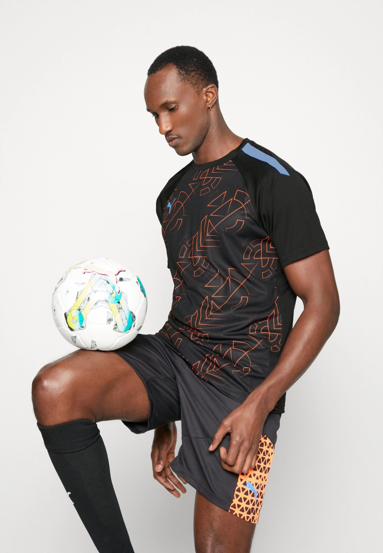 Puma Teamliga Graphic - Sports T-Shirt - Black-Ultra Orange 6 Puma Teamliga Graphic - Sports T-Shirt - Black-Ultra Orange - Image 4