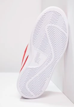 Puma Smash Unisex - Trainers - High Risk Red/White -Fashion clothing 7645860b243e4854aad2201de610a240