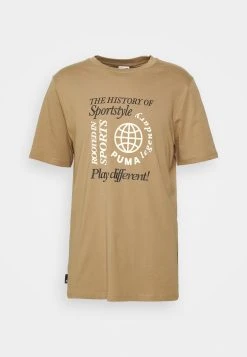 Puma Graphics Legacy Archive Tee - Print T-Shirt - Toasted -Fashion clothing 76f8f4c031e44317b026b3af00f95849