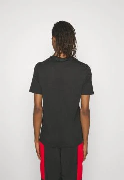 Puma Graphics Production Tee - Print T-Shirt - Black -Fashion clothing 77f6055d481e46b89a8d0720b84f644d