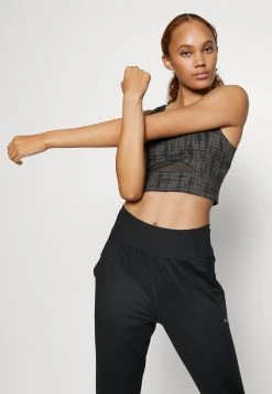 Puma Studio Crop - Top - Black -Fashion clothing 79ea818eac9348098c5e2a62d8f1f0f3