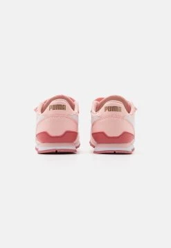 Puma Runner Unisex - Trainers - Rose Dust/White/Heartfelt -Fashion clothing 7c05ef97a0354c8abd113b9e2cc891e7