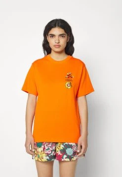 Puma Liberty Graphic Tee - Print T-Shirt - Cayenne Pepper 11 Puma Liberty Graphic Tee - Print T-Shirt - Cayenne Pepper -Fashion clothing 935c290921534c958c84266e462082ba