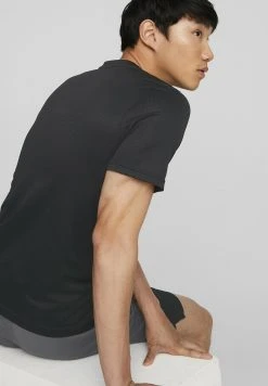 Puma Train Blaster Tee - Sports T-Shirt - Black -Fashion clothing 946e4ef5963f47909431a30a44a714f0