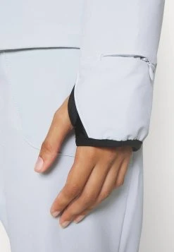 Puma Seasons Raincell Jacket - Windbreaker - Platinum Gray -Fashion clothing 95a30509dbd44bf6a4d881a2886bc401