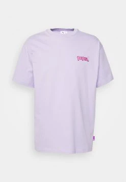 Puma Graphic Tee - Print T-Shirt - Vivid Violet -Fashion clothing 99f16091f0e14663b659f316795fe9d0
