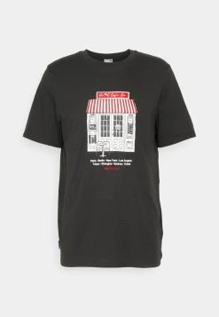 Puma Graphics Café Tee - Print T-Shirt - Black 16 Puma Graphics Café Tee - Print T-Shirt - Black -Fashion clothing 9adf354e7a6f4485b899f562283168d8
