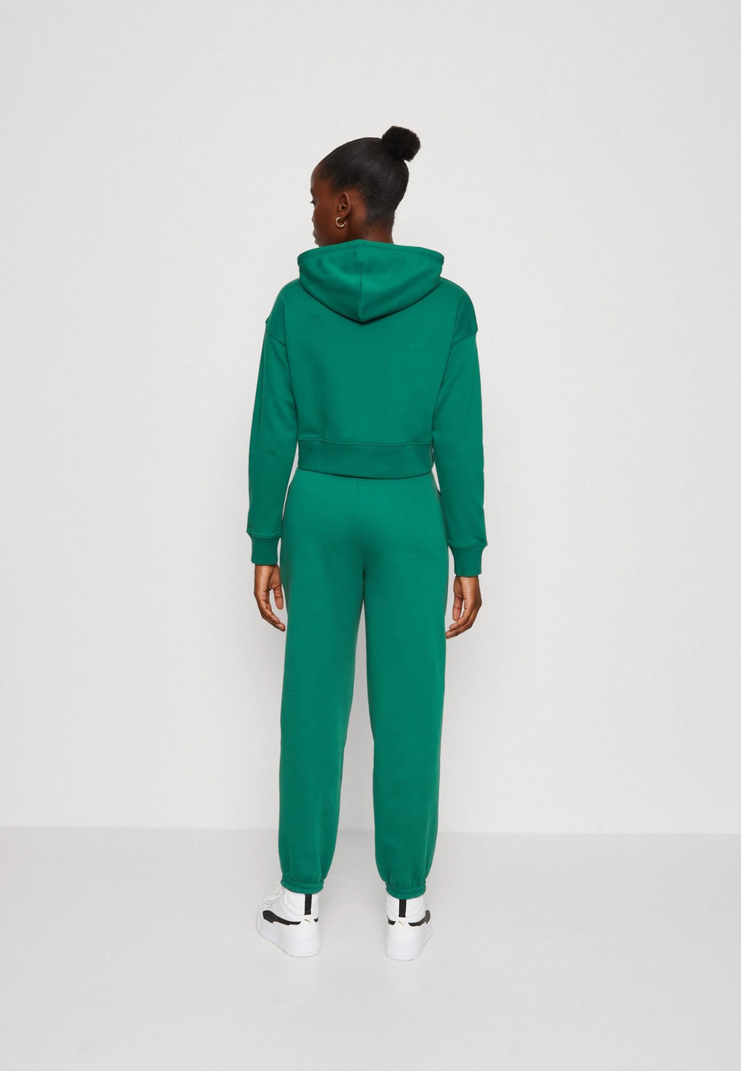 Puma Classics Cropped Tr - Hoodie - Vine 5 Puma Classics Cropped Tr - Hoodie - Vine - Image 3