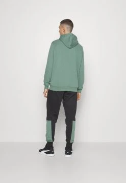 Puma Ess 2 Col Small Logo Fl - Sweatshirt - Eucalyptus -Fashion clothing a980706fba54489fb3311e19b0b57e3a