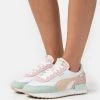 Puma Future Rider Soft - Trainers - White/Rose Dust -Fashion clothing add04e491a1e473cac2d7d1043c85a45