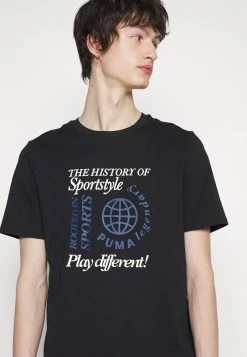 Puma Graphics Legacy Archive Tee - Print T-Shirt - Black -Fashion clothing b4b9bb2d66da4c398222de70a88a1d75