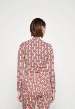 Puma 70S Psychedelic Graphic Cropped - Long Sleeved Top - Dusty Orchid -Fashion clothing b8d9acba809c4ebea20bba4a6df6a3e5