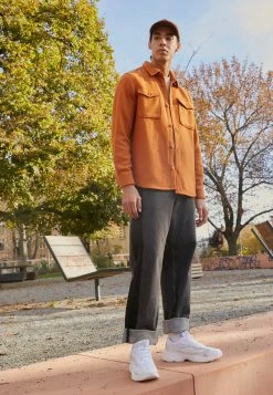 Puma Teveris Nitro Base Unisex - Trainers - White -Fashion clothing bea26308a08b4d128efeb1337eff1e17