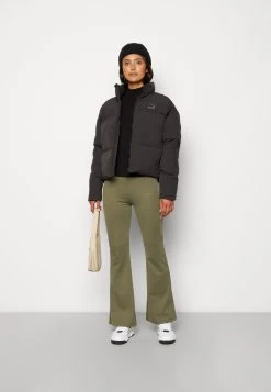 Puma Classics Oversized Short Polyball Puffer - Winter Jacket - Black 9 Puma Classics Oversized Short Polyball Puffer - Winter Jacket - Black -Fashion clothing c7aade5b50084cfa8335d852bfd5942b