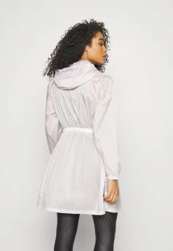 Puma Nova Shine Flowy Jacket - Outdoor Jacket -Fashion clothing caef9ad0c72f4594910a858631ebfbcb