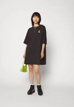 Puma Downtown Graphic - Jersey Dress -Fashion clothing cd30dfd45fa545bb8a4e18205509c52b