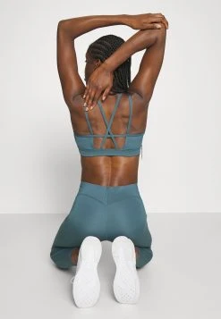 Puma Pamela Reif Strap Bra - Light Support Sports Bra - Green -Fashion clothing cee0c0e86c1b4b6e807bbf73362c8ae5