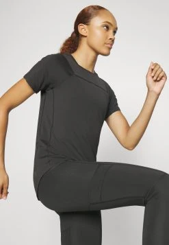 Puma Seasons Coolcell Tee - Sports T-Shirt -Fashion clothing d213c4a71cef40ffa249936f2f88ddeb