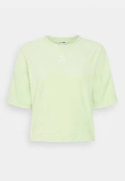 Puma Classics Oversized - Basic T-Shirt - Butterfly -Fashion clothing d5c740aa4ddb4a14a4ae336ec70df646