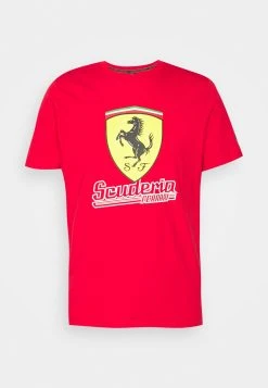 Puma Ferrari Race Big Shield Tee Heritage - Print T-Shirt - Rosso Corsa -Fashion clothing d92849db72c6402a83041e6f22b557ec