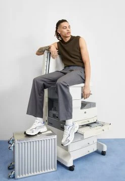 Puma Teveris Nitro Noughties Unisex - Trainers - Feather Gray/Royal Sapphire -Fashion clothing dc2b21bf47bd4fa6a0dd07b1ef2af42a