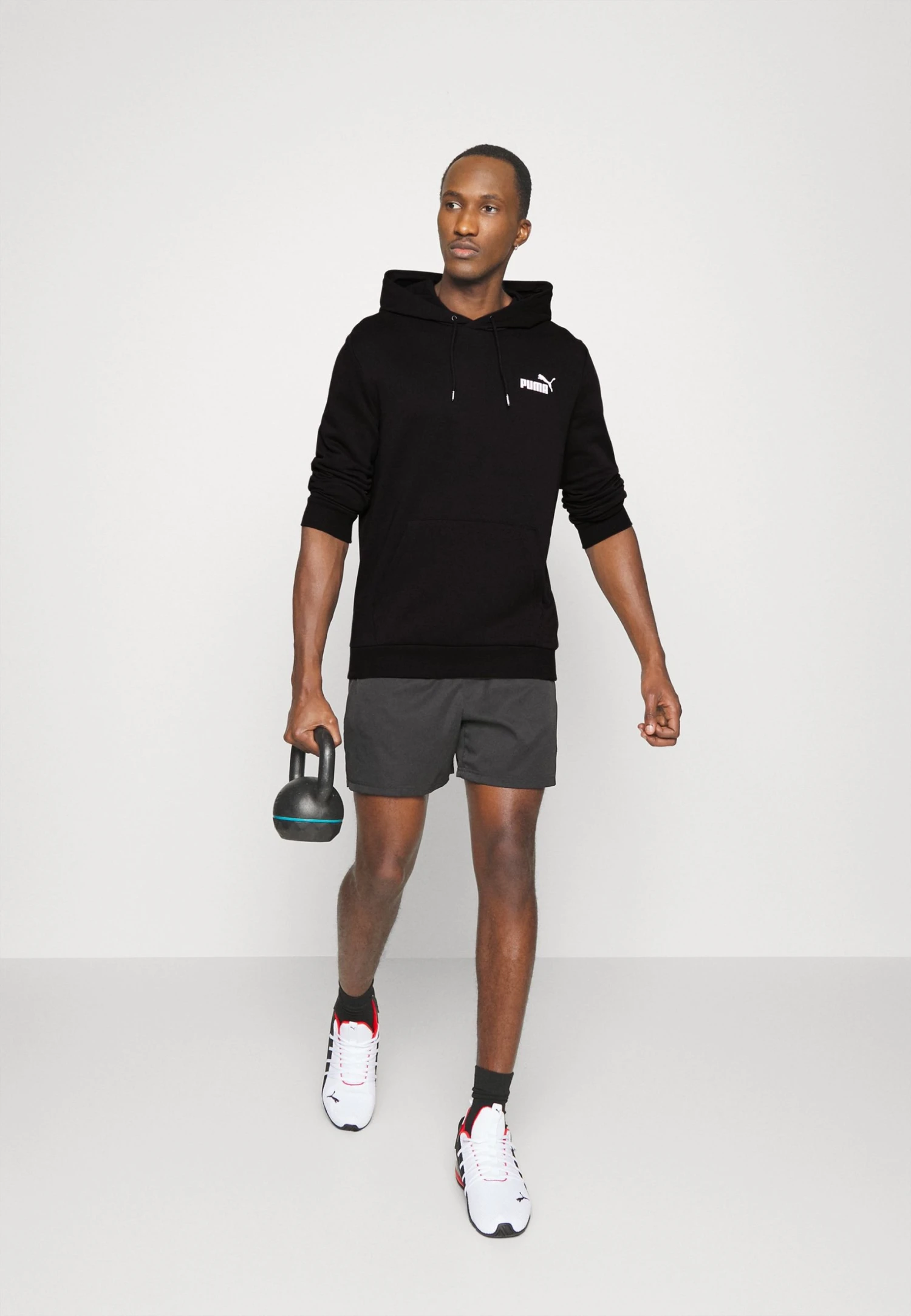 Puma Ess Small Logo Hoodie - Hoodie - Black 4 Puma Ess Small Logo Hoodie - Hoodie - Black - Image 2