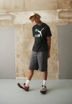 Puma Classics Archive Remaster Tee - Print T-Shirt - Black -Fashion clothing e047781edccd48d7bdc7f5eda77358f9