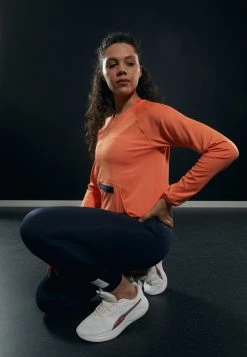 Puma Run First Mile Midlayer - Sports T-Shirt - Deep Apricot -Fashion clothing e404b1c724a94a53aa6c2b857d168ea7