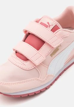 Puma Runner Unisex - Trainers - Rose Dust/White/Heartfelt -Fashion clothing e6122393c34d4630be6ba474a0918339