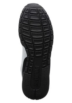 Puma St Runner Unisex - Trainers -Fashion clothing e98b95e862464631a88f30f22b2fecc7