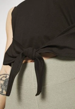 Puma Studio Skimmer Tee - Sports T-Shirt -Fashion clothing ec5f43854db14cb399fbd84f6b29e62a