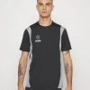 Puma King Pro - Sports T-Shirt - Black/Concrete Gray -Fashion clothing fd2e04faad0a4833a1bd1e280d3a49fd